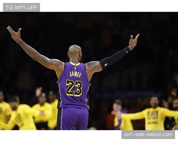 湖人89-111主场溃败 詹姆斯高龄球员体能管理面临新挑战